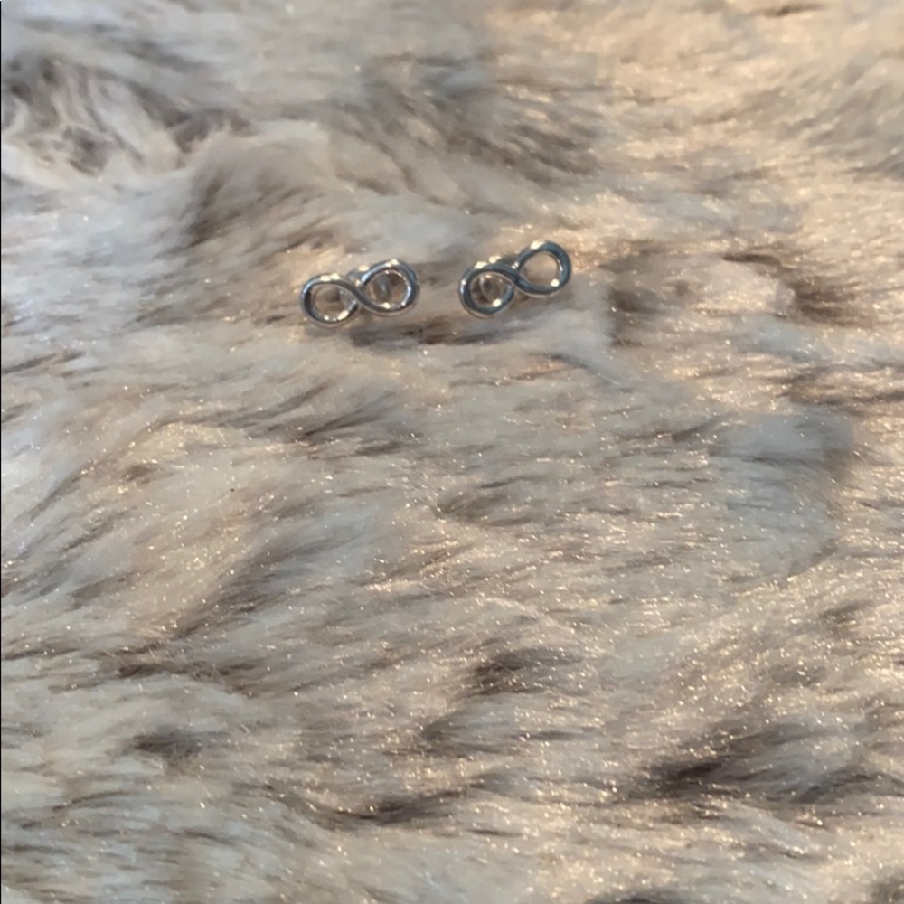Infinite earrings